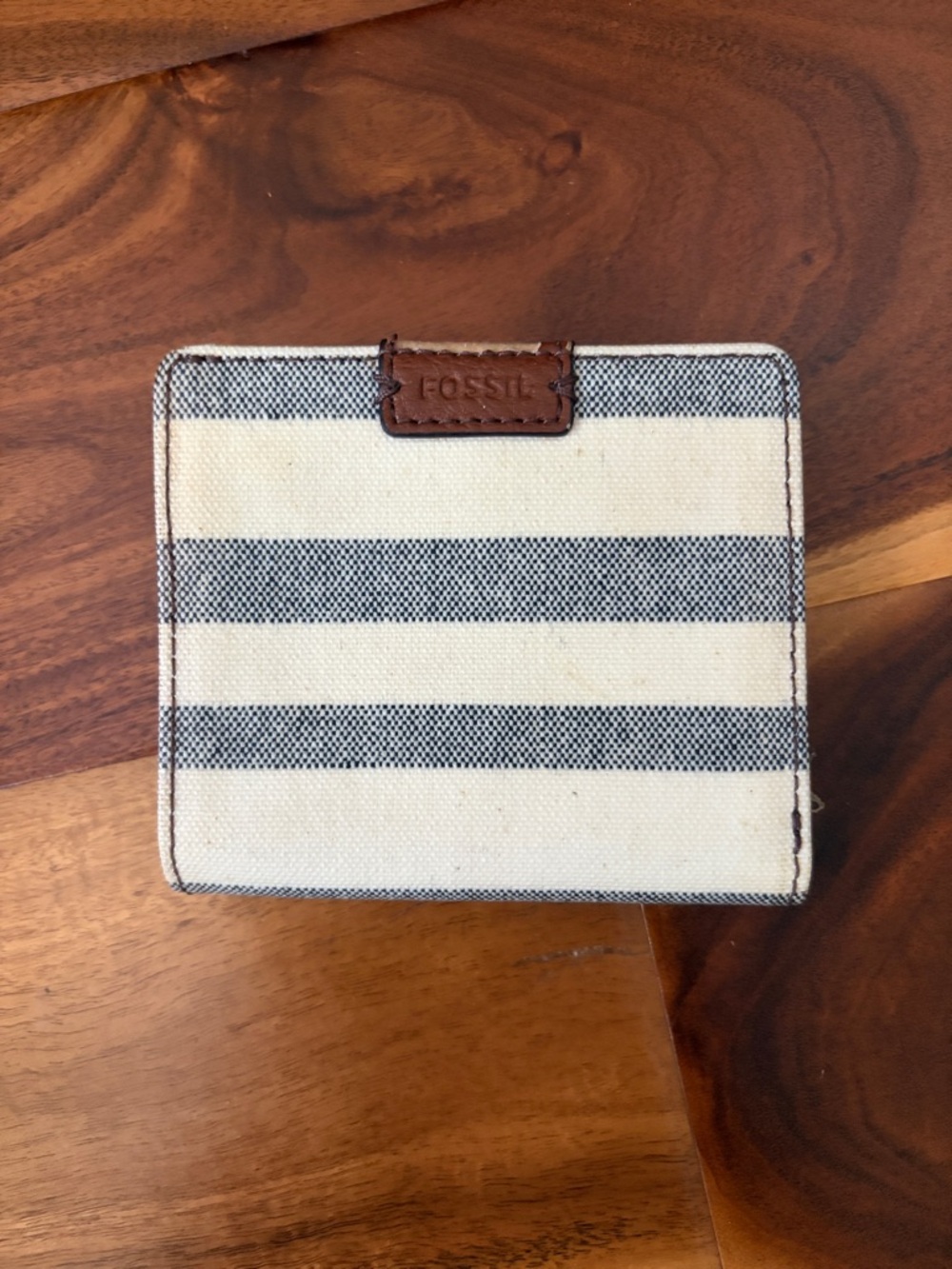 Fossil Striped Canvas Bifold Wallet — Cream & Black
